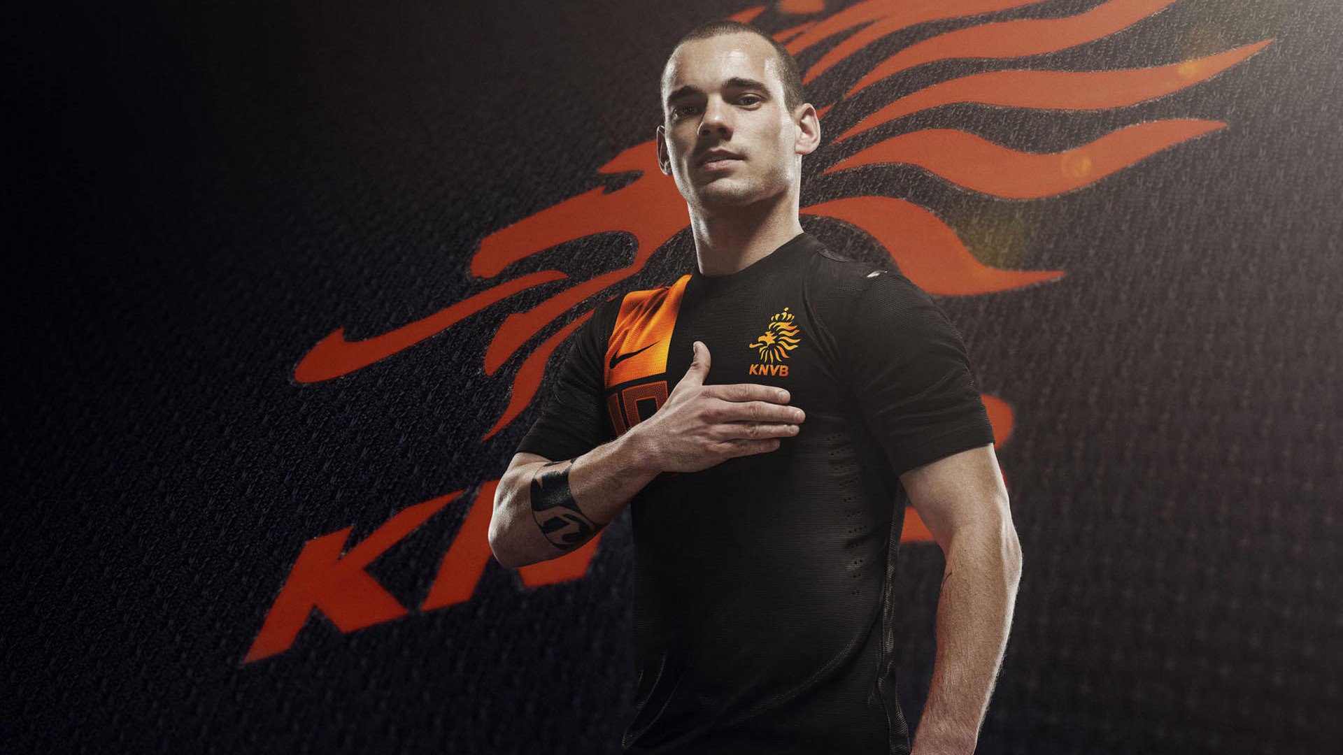 山东鲁能队伍在比赛中表现出近乎完美的配合，山东鲁能队标