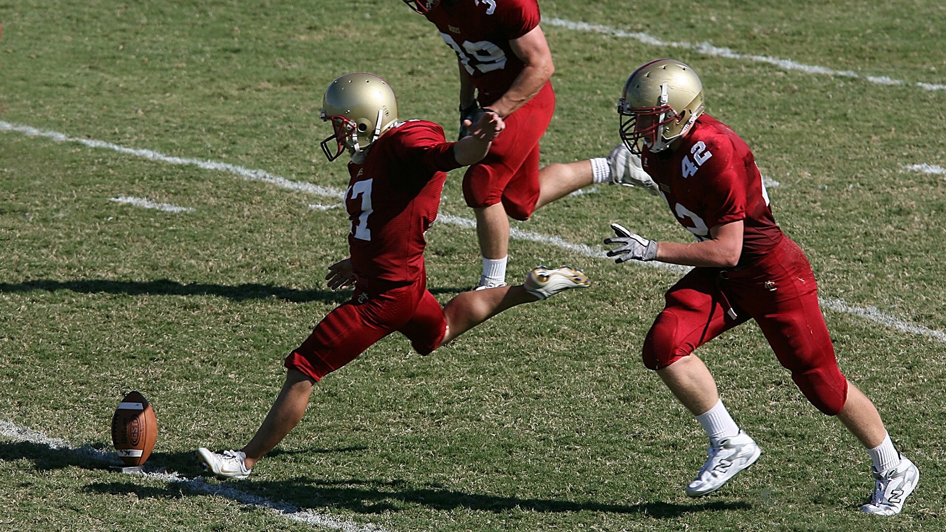 球员合同条款是否应增加行为约束机制,职业球员合同条款